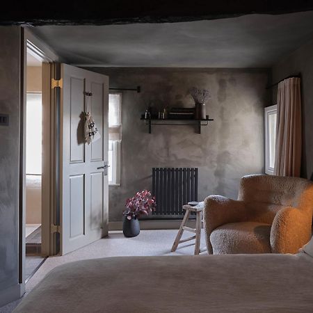 Highway Hotel Burford Buitenkant foto