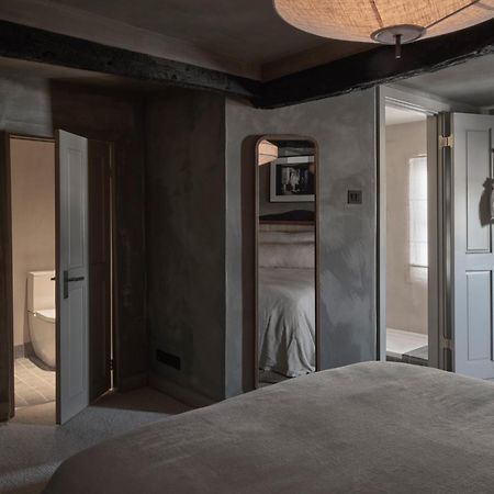 Highway Hotel Burford Buitenkant foto