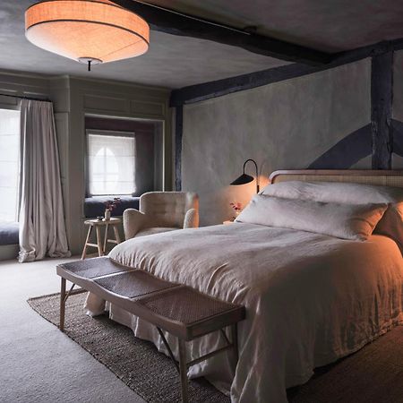 Highway Hotel Burford Buitenkant foto